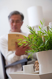 丝瓜笋干水豆腐的做法